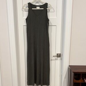 Lou & Grey olive green  Sleeveless Maxi Dress